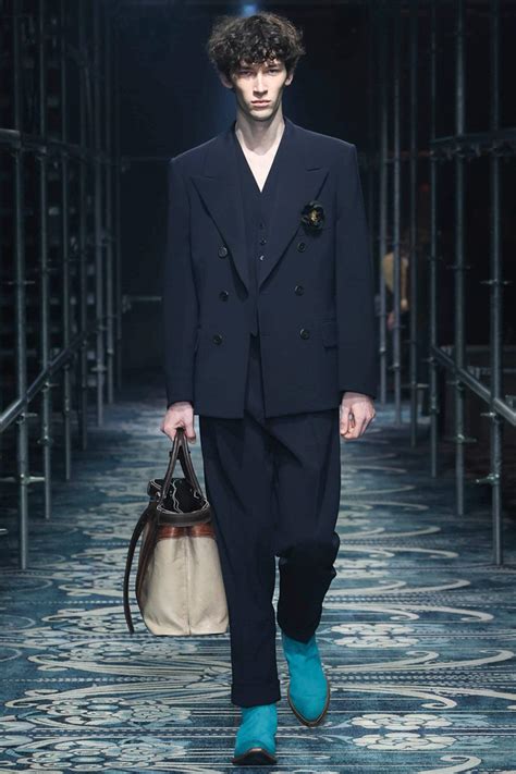 prada fw 16 beuaty